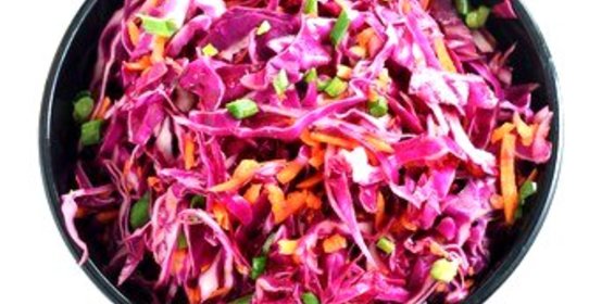 Салат из капусты и фенхеля с апельсиновым винегретом