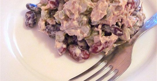 Салат из говядины и красной фасоли