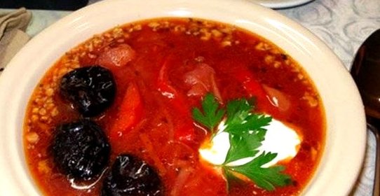 Борщ с черносливом вегетарианский
