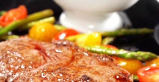 Стейк с бренди и перцем