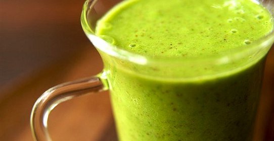 Пряный огуречный винегрет с травами и хреном