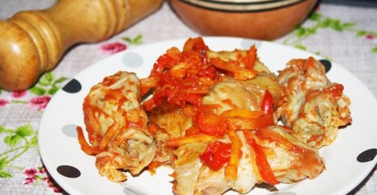 Голубцы со свининой, запеченные в томатной заливке