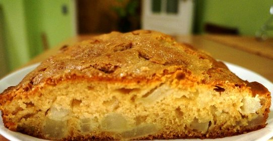 Ароматный пирог с грушами