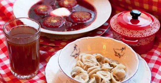 Маленькие пельмени с грибами и луком