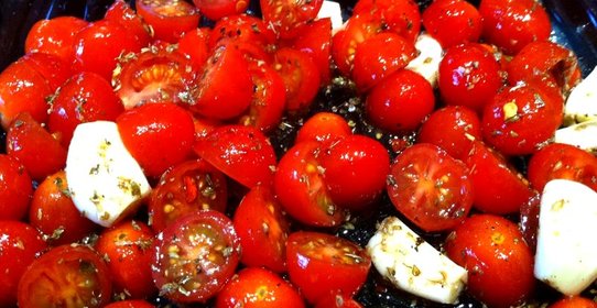 Помидоры, запеченные с чесноком