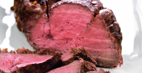 Ростбиф с паприкой и овощами