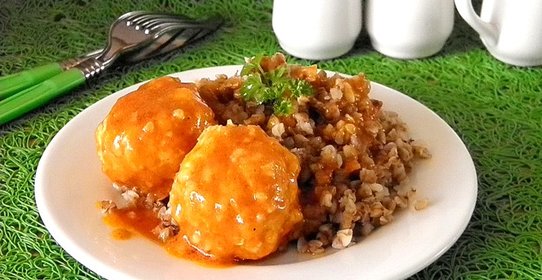 Куриные тефтели с подливкой