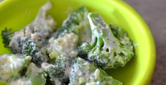 Брокколи под сливочным соусом