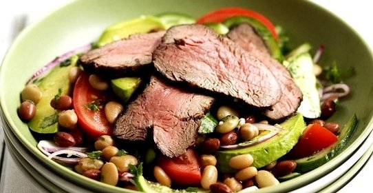 Салат с бобами и мясом