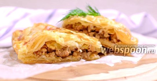 Пирог с мясом и яблоками