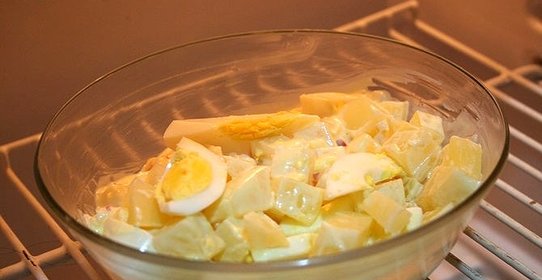 Cалат картофельный с яйцом