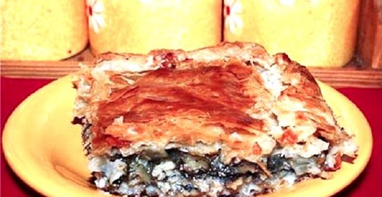 Пирог с мойвой слоеный