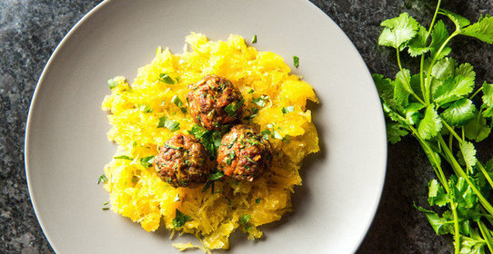 Мясные тефтели с имбирем и куркумой