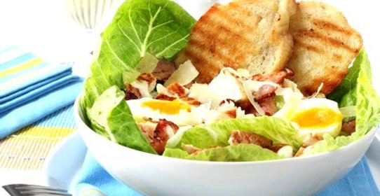 Салат из телятины с яйцами и эндивием