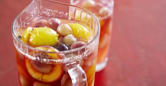 Компот из нектаринов и слив