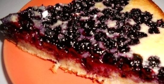 Сметанный пирог с черникой