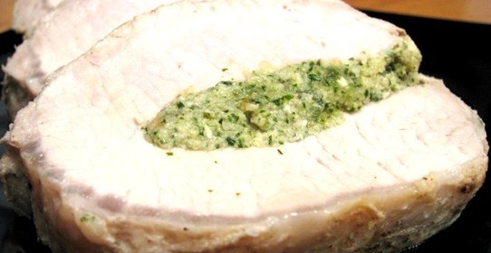 Свинина, фаршированная зеленью и орехами