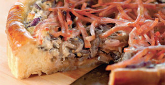 Луковый пирог с окороком