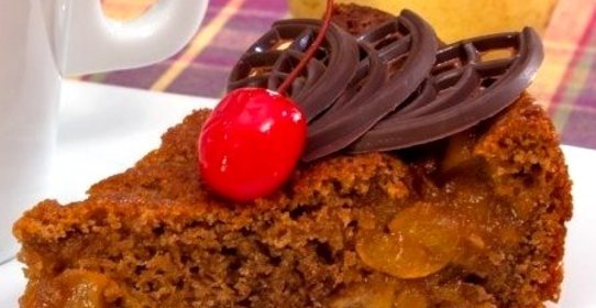 Пирог с карамелизированными грушами