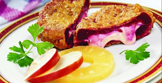 Свекольный шницель с сырной начинкой