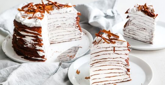 Шоколадный блинный торт