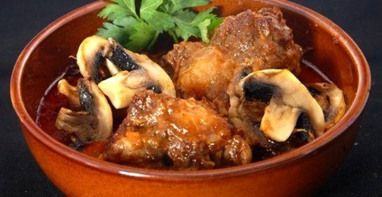 Баранина с грибами