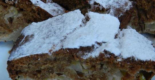 Медовая шарлотка с яблоками