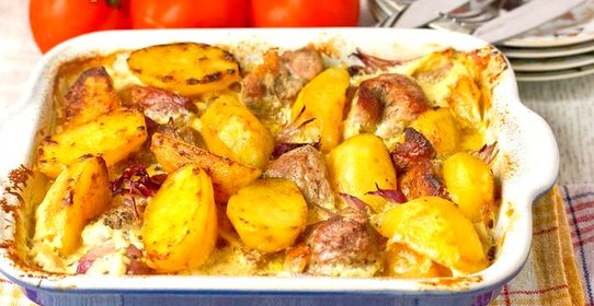 Свинина с картофелем и луком