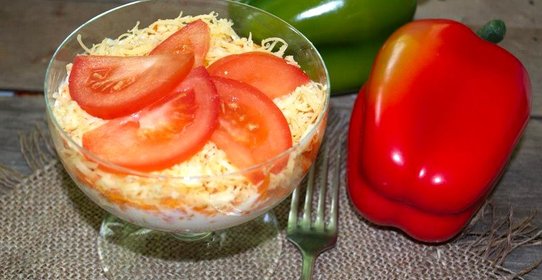 Салат с крабовыми палочками и морковкой