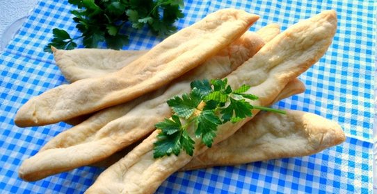 Хрустящие хлебные язычки