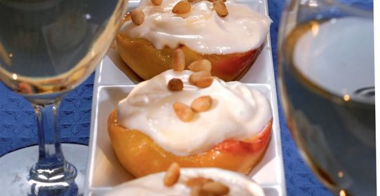 Персики в меду с кремом