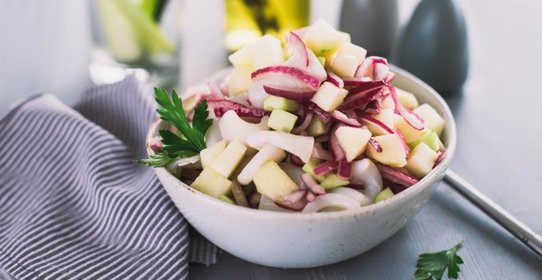 Постный салат с кальмарами