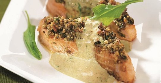 Лосось в соусе из щавеля