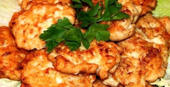 Куриные рубленые котлеты с плавленым сыром