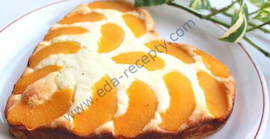 Творожный пирог с персиками