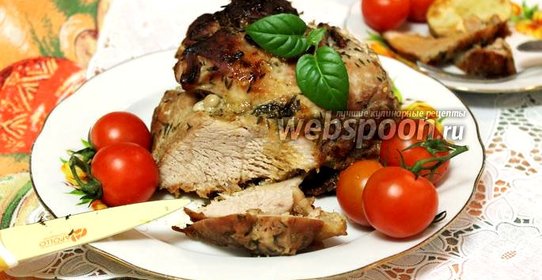 Свинина в горчично-медовом маринаде с тимьяном в духовке