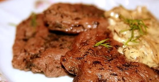Говядина в сметанном соусе