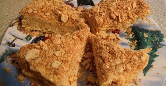 Торт «Наполеон» с кремом из сгущенного молока