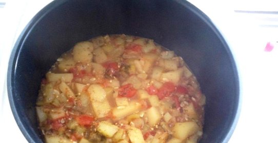 Овощное рагу в мультиварке