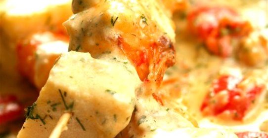 Шашлыки из палтуса и красных перцев в йогурте и песто