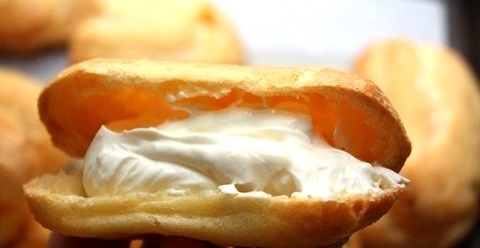Белоснежный крем для заварных пирожных
