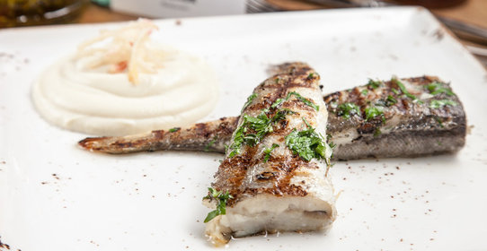 Хек с пюре из цветной капусты