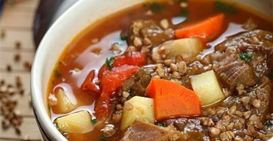 Гуляш с гречкой
