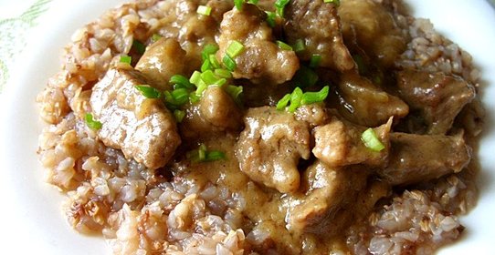 Говядина с подливой