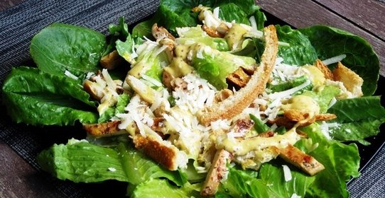 Салат «Цезарь» с курицей