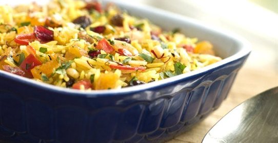 Сладкий плов с тыквой и фруктами