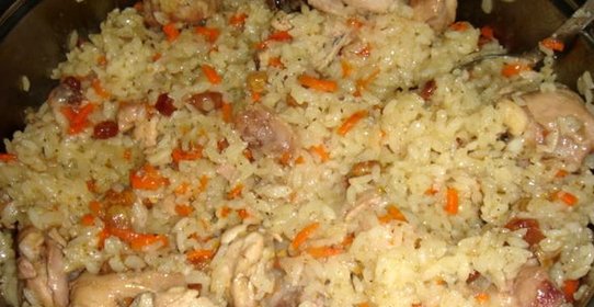 Плов с курицей и изюмом