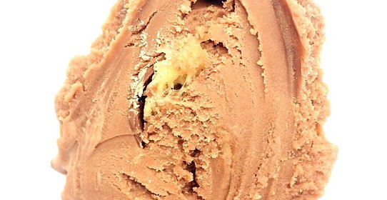 Мороженое с молочным шоколадом и конфетами Maltesers