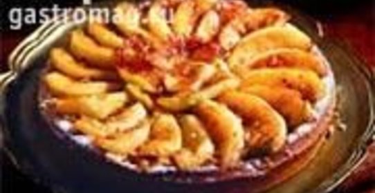 Пирог с фламбированными яблоками