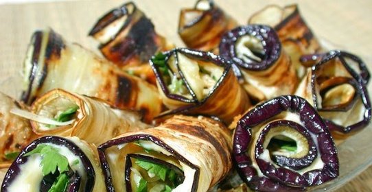 Рулеты из баклажанов